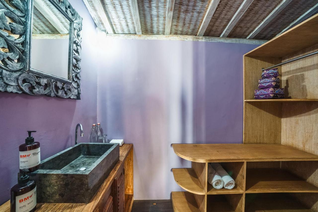 West - Charming 2 Bdr In Oberoi - Perfect Location!