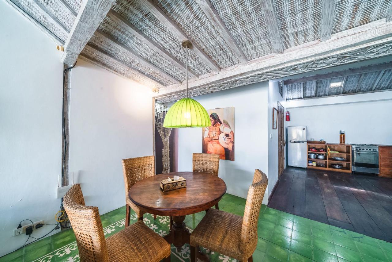 West - Charming 2 Bdr In Oberoi - Perfect Location! *