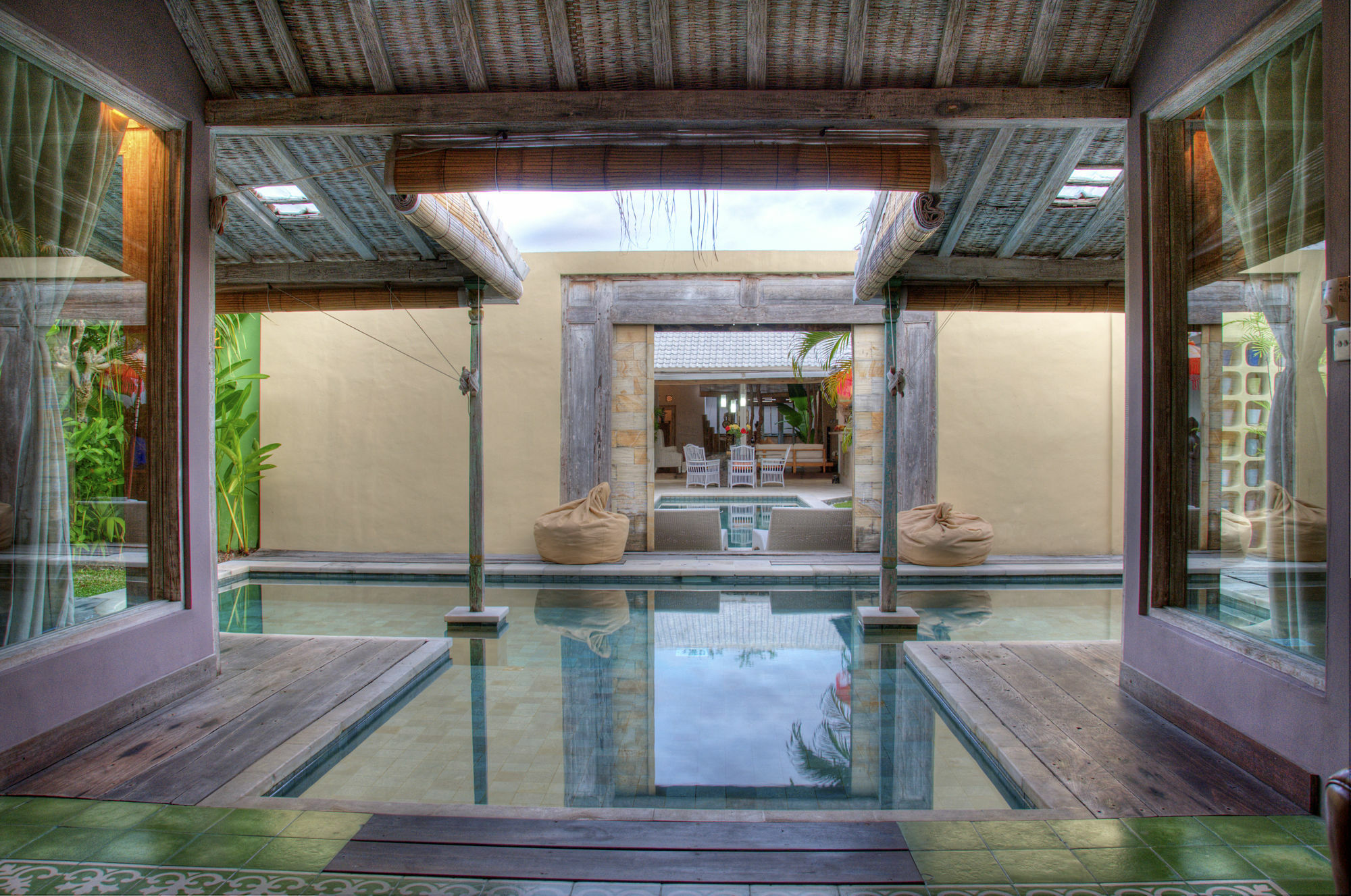 Villa West - Charming 2 Bdr In Oberoi - Perfect Location! *