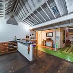 Villa West - Charming 2 Bdr Villa In Oberoi - Perfect Location!